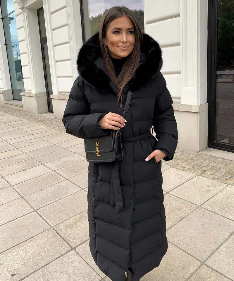 Arlena - Winterjacke Damen | Schneefestes Design mit Fellkapuze