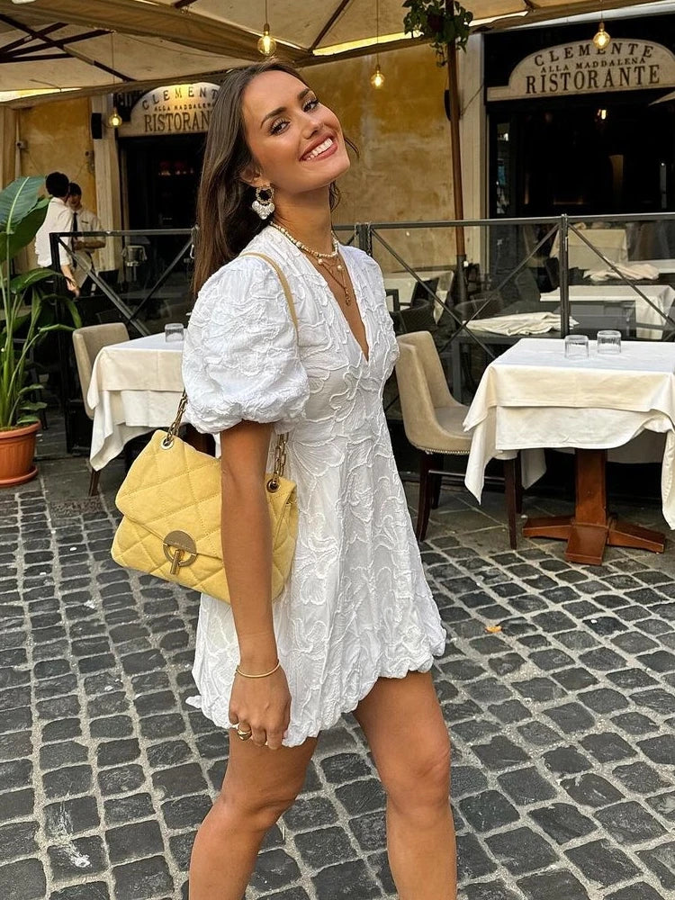 Sommerkleid Damen | Mini mit Puffärmeln & Jacquard-Struktur