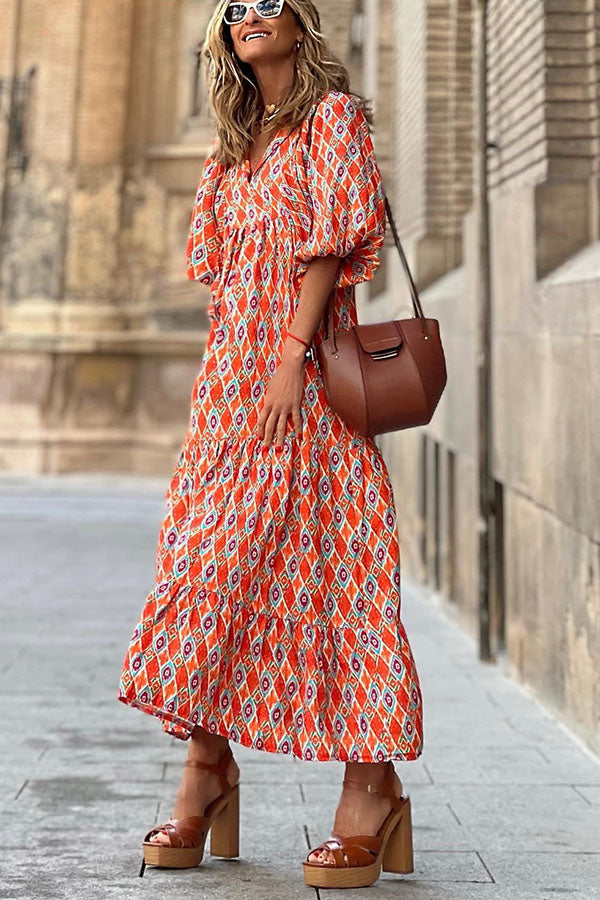Sommerkleid Damen | Maxi mit Blumenprint & Stufenrock