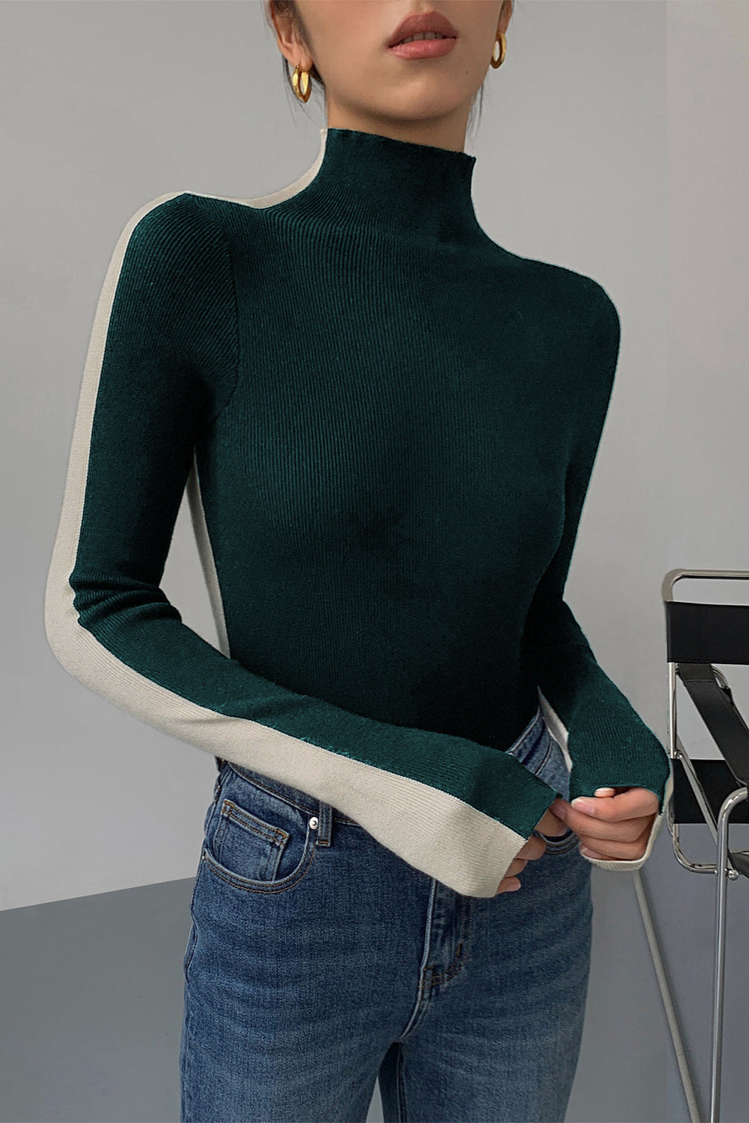 Damen Stricktop | Zweifarbige Linie & Minimalistischer Schnitt