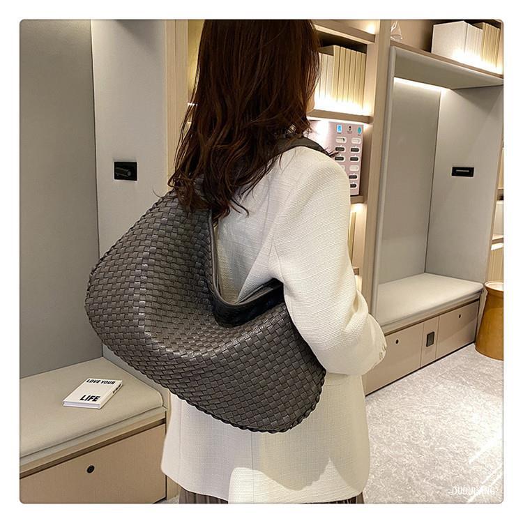 Handtasche Damen | Geflochtenes Design & Geräumige Form