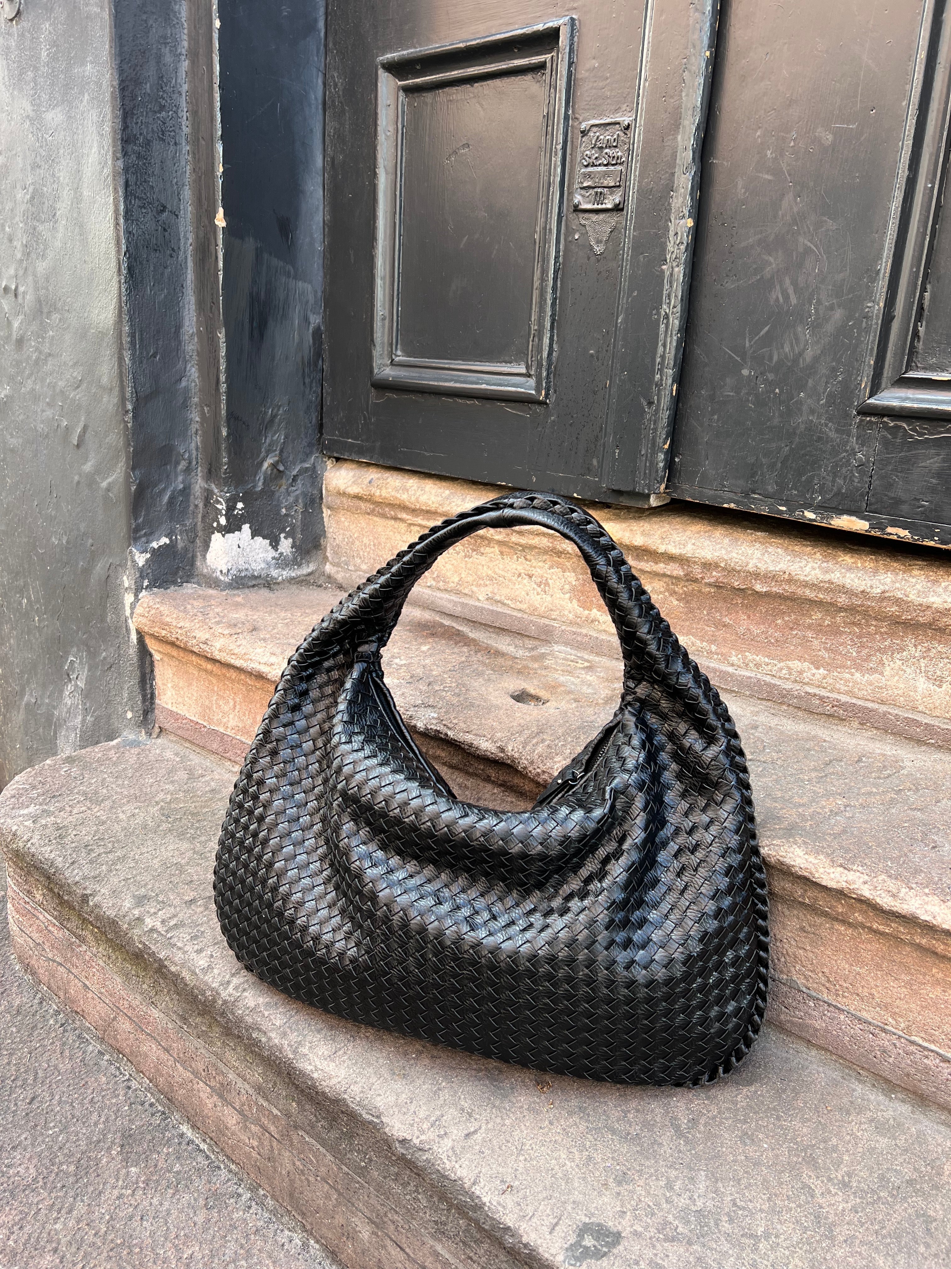 Handtasche Damen | Geflochtenes Design & Geräumige Form