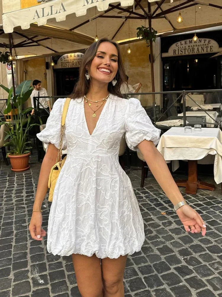 Sommerkleid Damen | Mini mit Puffärmeln & Jacquard-Struktur
