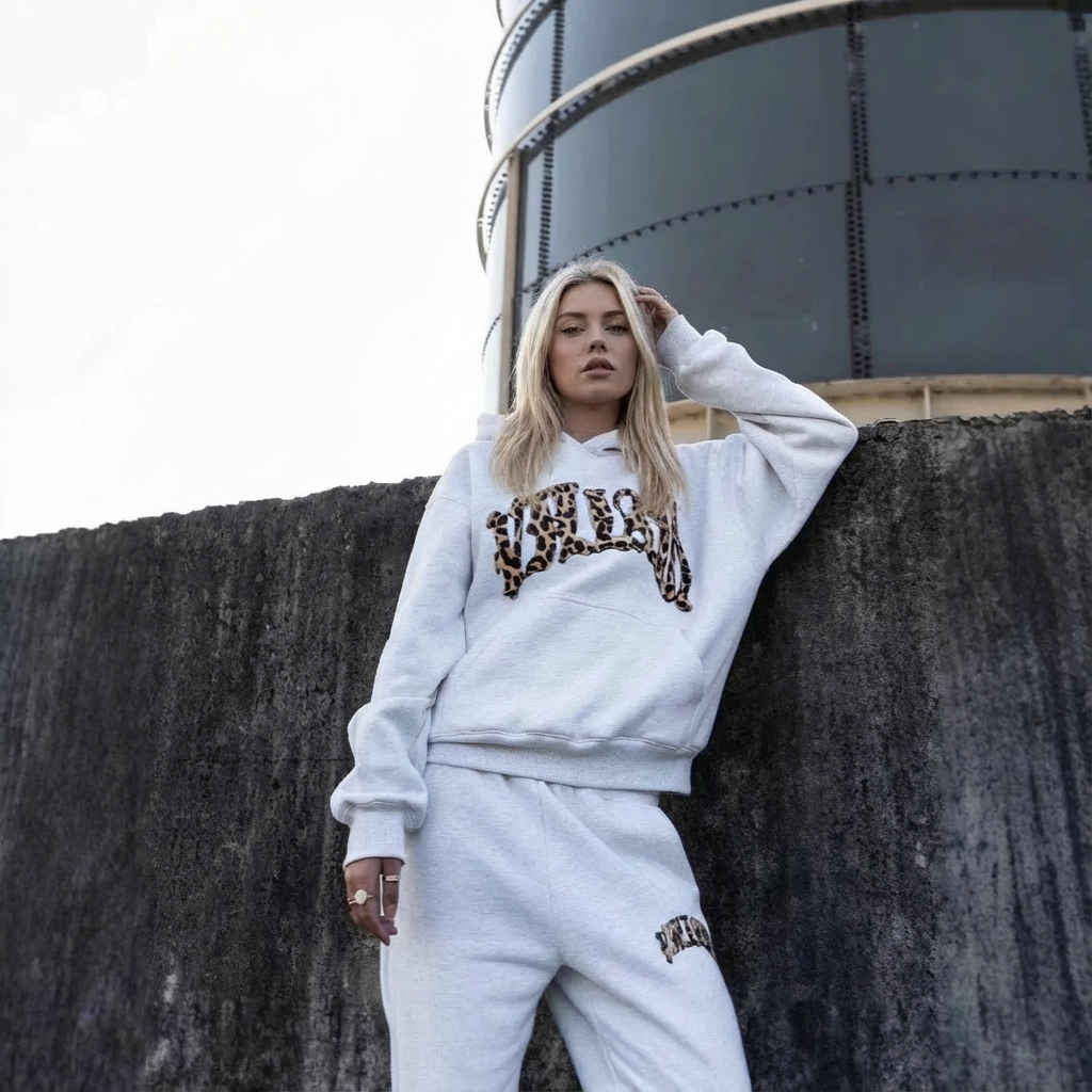 Zweiteiliges Set Damen | Hoodie & Jogginghose mit Leopardenmuster