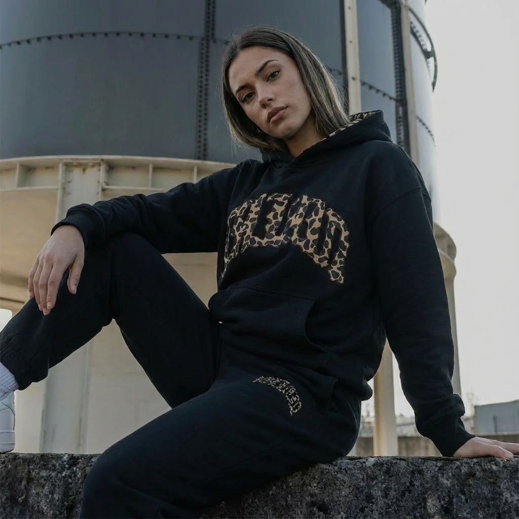 Zweiteiliges Set Damen | Hoodie & Jogginghose mit Leopardenmuster