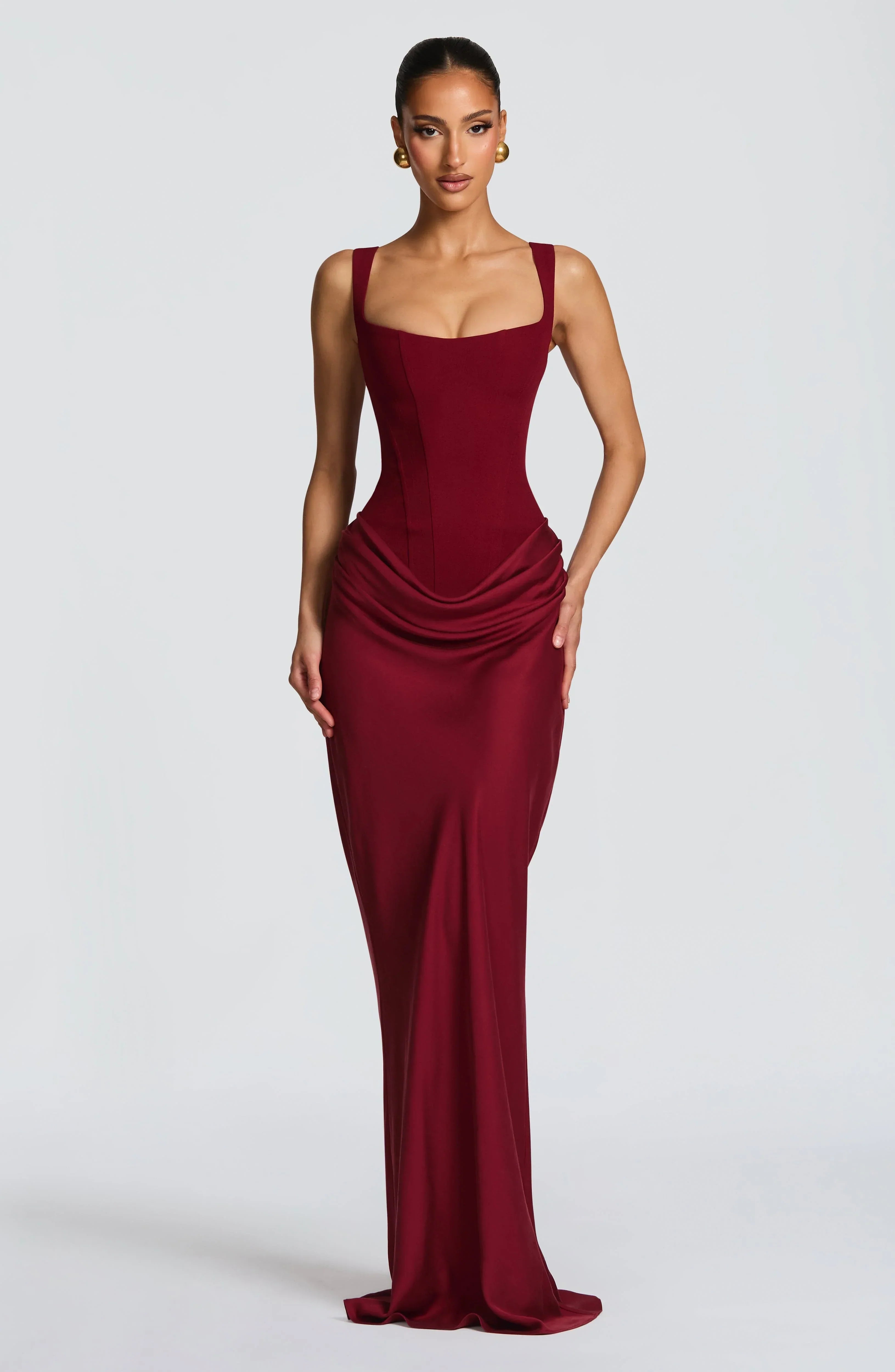 Abendkleider Damen | Maxi mit offenem Rücken & eckigem Ausschnitt